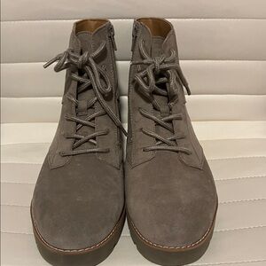 Vionic Water Repellent Suede Lace-Up Ankle Boots - Larson in stone  size 9 wide